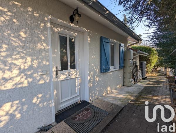 Maison traditionnelle 4 pièces de 102 m² à Saint-Uze (26240)