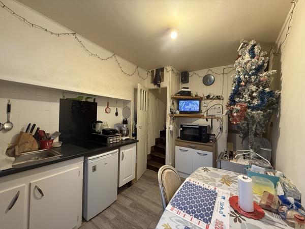 Maisonnette en pierre 1 chambre - centre ville 51 000 € H.A.I.*