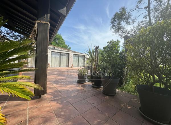 Maison Mios 196 m² sur 1356 m² de parcelle