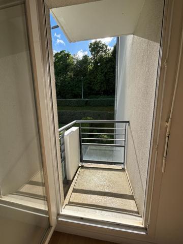 RARE ! Appartement 3 pièces avec terrasse, dépendances, proche du centre et commerces