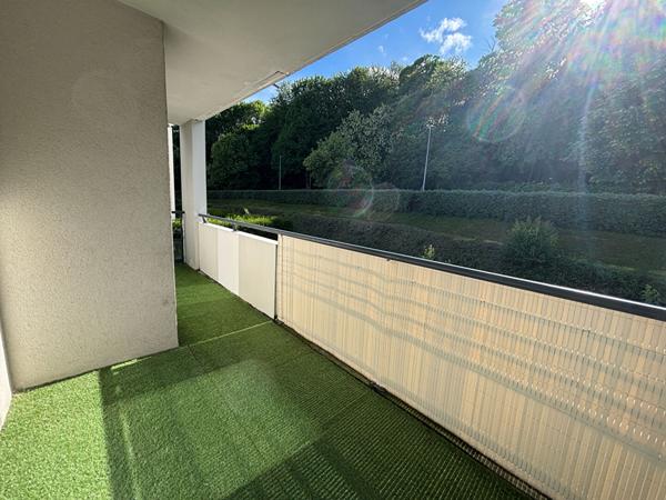 RARE ! Appartement 3 pièces avec terrasse, dépendances, proche du centre et commerces