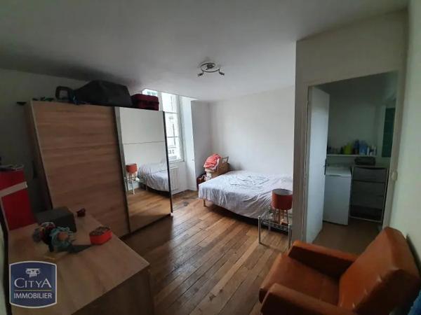 Appartement à louer 2 pièces 44.35m² Le Blanc (36300)