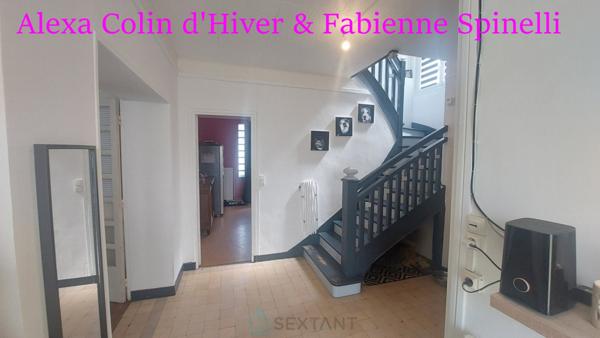 Charmante maison de village, garages et dépendance