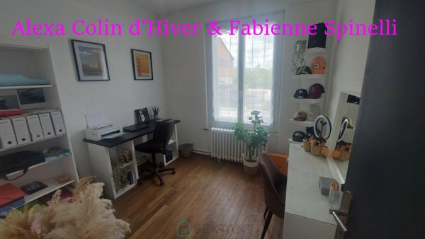 Charmante maison de village, garages et dépendance