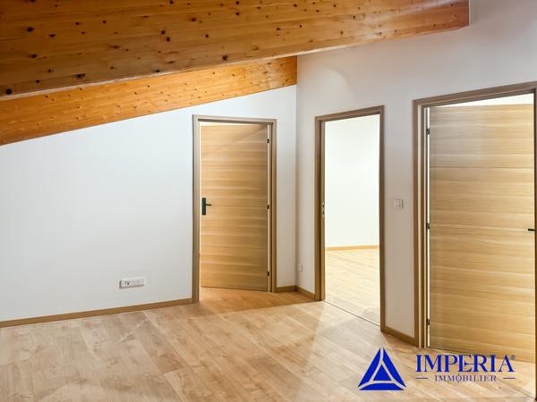 Saint-Cyr-sur-Loire (37540) À LOUER – LOCAL COMMERCIAL PREMIUM À Saint-Cyr-sur-Loire