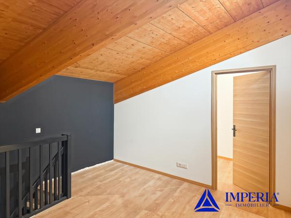 Saint-Cyr-sur-Loire (37540) À LOUER – LOCAL COMMERCIAL PREMIUM À Saint-Cyr-sur-Loire