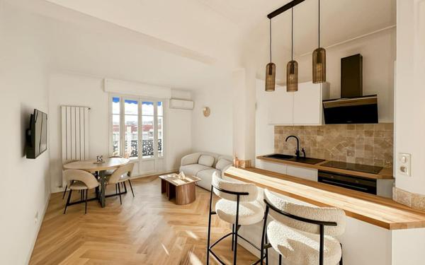Appartement à vendre    3 pièces • 50 m2 Nice