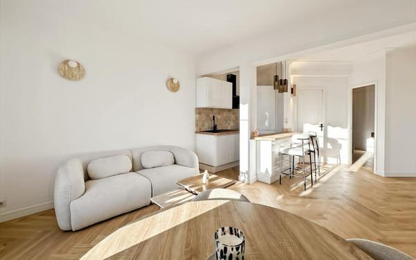 Appartement à vendre    3 pièces • 50 m2 Nice