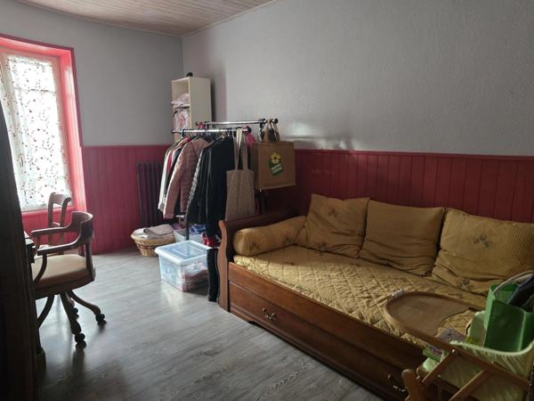 Propriété à vendre 12 pièces BEAUVOIR SUR MER (85)