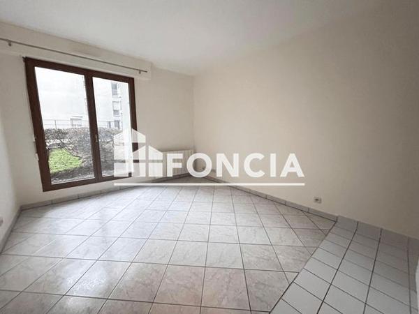 Location Studio 18.91 m² - 182 AVENUE DE VERDUN Issy Les Moulineaux 92130