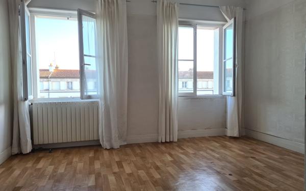 Appartement à vendre    4 pièces • 84,57 m2 Royan