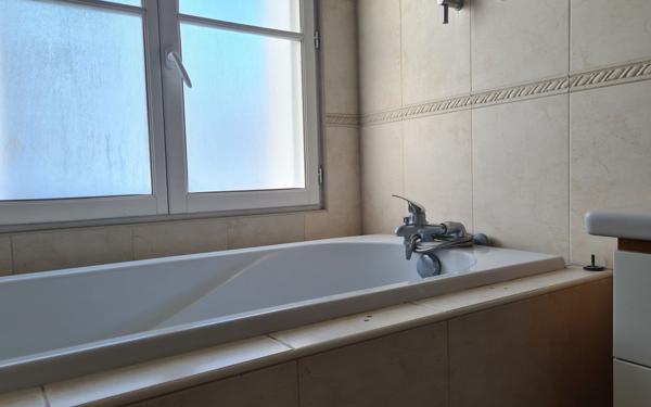 Appartement à vendre    4 pièces • 84,57 m2 Royan