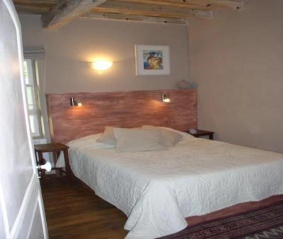 PLAISANCE DU GERS-MARCIAC, AUTHENTIQUE PROPRIETE RURALE 2 hecatares, sans voisin, sans vis à vis, un peu cachée et pourtant avec une jolie vue sur coteaux gascons