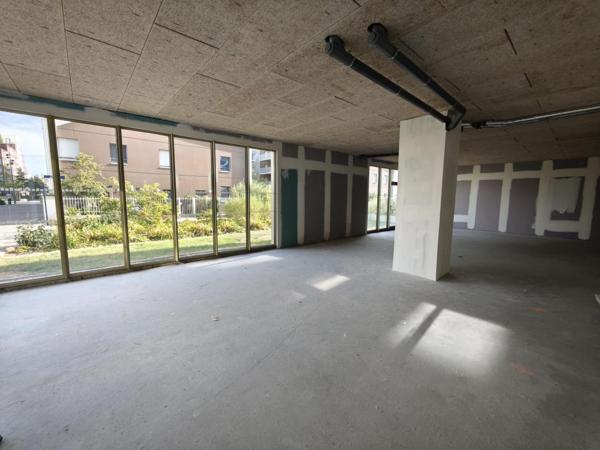 Location Boutique 132 59491 Villeneuve D Ascq 792359