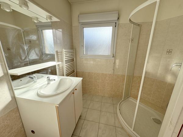 THYEZ - Appartement T2 + cave + garage