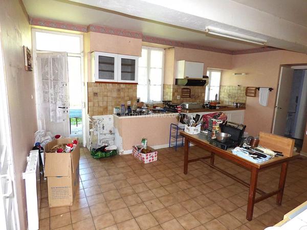 Vente Maison de village 12 pièces 265 m2 à Époisses