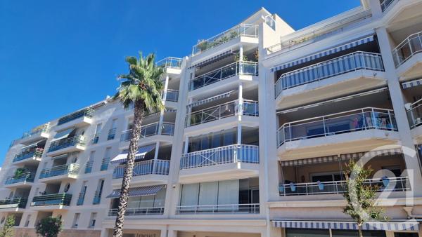Appartement T3 à vendre  3 pièces - 74,47 m 2   ST RAPHAEL  - 83