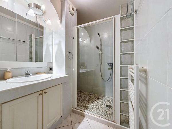 Appartement T3 à vendre  3 pièces - 74,47 m 2   ST RAPHAEL  - 83