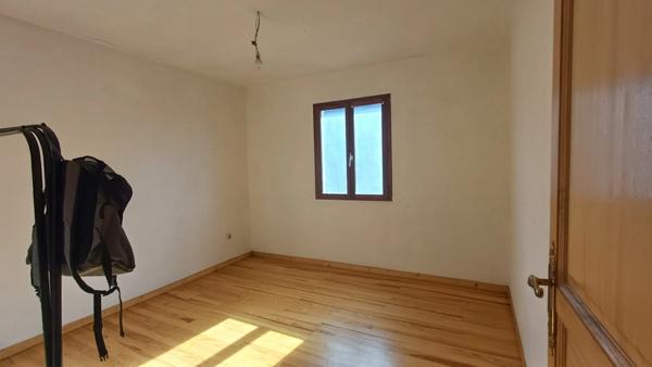 AUBEVOYE (27) - Maison 252m² + 2 maisons louées, 4 garages et dépendances