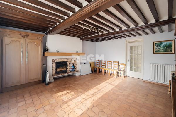 Douvres-la-Délivrande (14440) Maison + granges aménageables 380m² sur 1637m² de terrain
