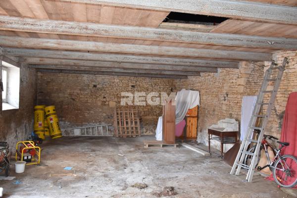 Douvres-la-Délivrande (14440) Maison + granges aménageables 380m² sur 1637m² de terrain