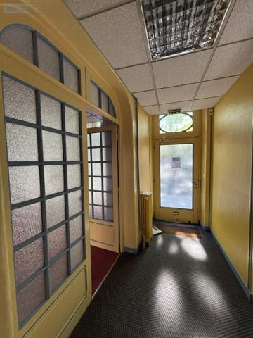 Location - Fonds et/ou murs commerciaux Laval 53000 3 pièces 70 m 2