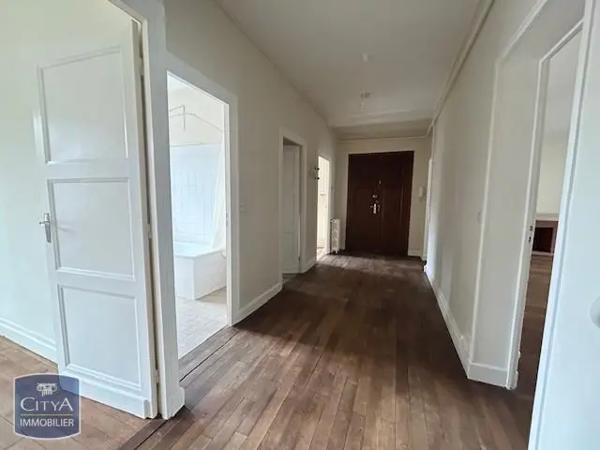Appartement à louer 4 pièces 103m² Blois (41000)