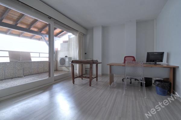 AGEN CENTRE HISTORIQUE - Immeuble de 315 m² avec cave, cour et terrasses.