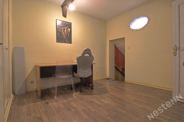 AGEN CENTRE HISTORIQUE - Immeuble de 315 m² avec cave, cour et terrasses.