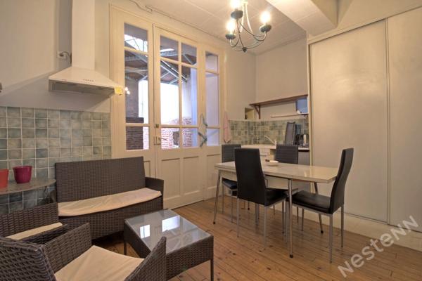 AGEN CENTRE HISTORIQUE - Immeuble de 315 m² avec cave, cour et terrasses.