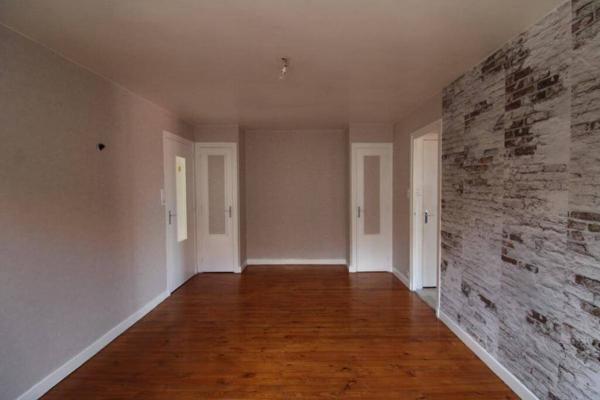 MONS - MAISON F3 - SECTEUR CALME, PROCHE CENTRE VILLE