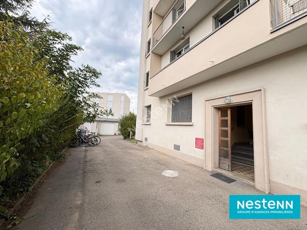 Appartement de type 2 de 52,43m2 possibilité T3 avec balcon situé à Villeurbanne secteur Château-Gaillard