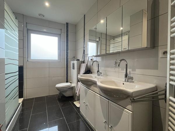 Maison - 6 pièces - 140 m²