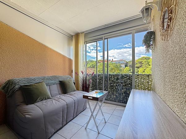 Appartement avec chambre et vue dégagée à proximité de la plage