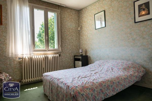 Maison à vendre 4 pièces 76m² Saint-Doulchard (18230)