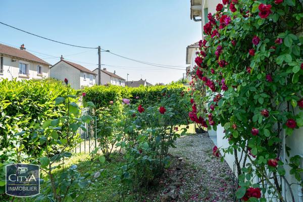 Maison à vendre 4 pièces 76m² Saint-Doulchard (18230)