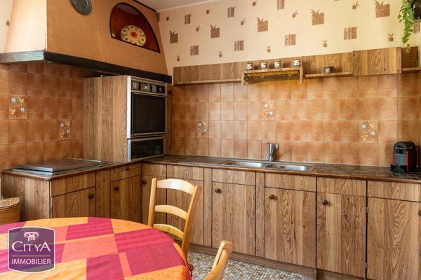Maison à vendre 4 pièces 76m² Saint-Doulchard (18230)