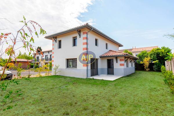 Maison à vendre Villenave D Ornon - 6 pièces, 140m² avec 5 chambre(s) à 495 000€ - AJP ACTEA Talence