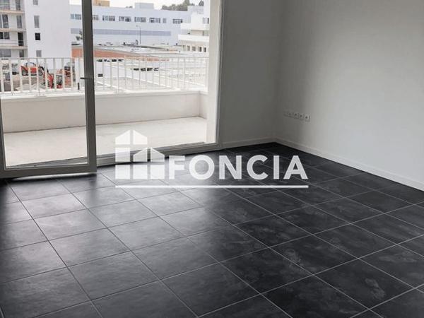 Location Appartement 4 pièces 79.8 m² - RUE DE LA LAMPROIE-AV. J. ALFONSEA-ZAC Q Floirac 33270