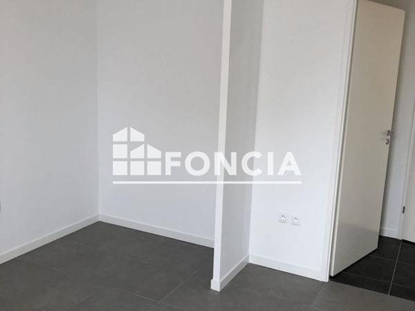 Location Appartement 4 pièces 79.8 m² - RUE DE LA LAMPROIE-AV. J. ALFONSEA-ZAC Q Floirac 33270