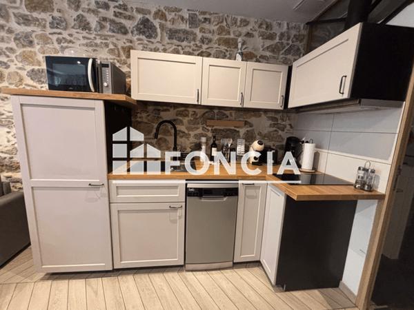Location Studio meublé 30.25 m² - Hyeres 83400