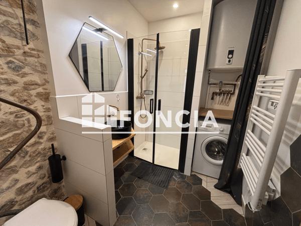 Location Studio meublé 30.25 m² - Hyeres 83400