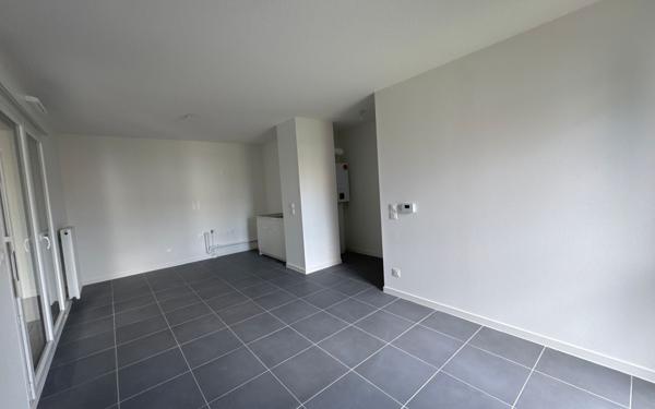 Appartement à vendre    3 pièces •  Pont-de-Chéruy