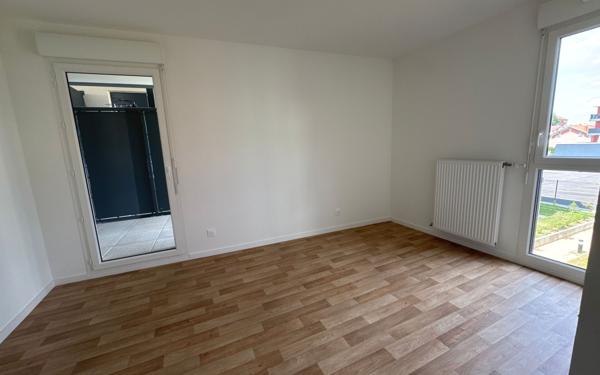 Appartement à vendre    3 pièces •  Pont-de-Chéruy