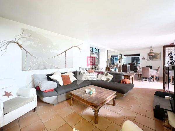 Maison, Gilly Sur Isère 15 pièces  353 m2 + dépendance de 200 m²