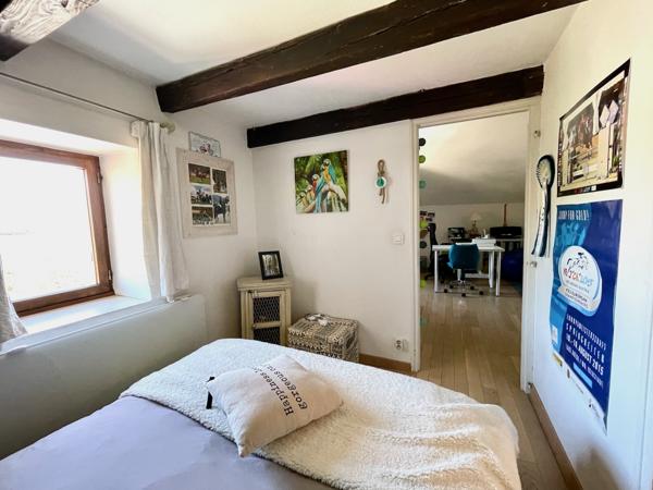 Divonne-les-Bains (01220) Corps de ferme - Piscine et charme fou !