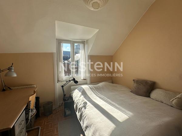 Maison en pierre, centre bourg à Caden !