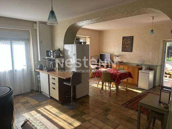 Maison en pierre, centre bourg à Caden !