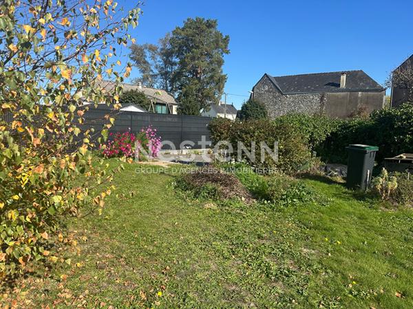 Maison en pierre, centre bourg à Caden !