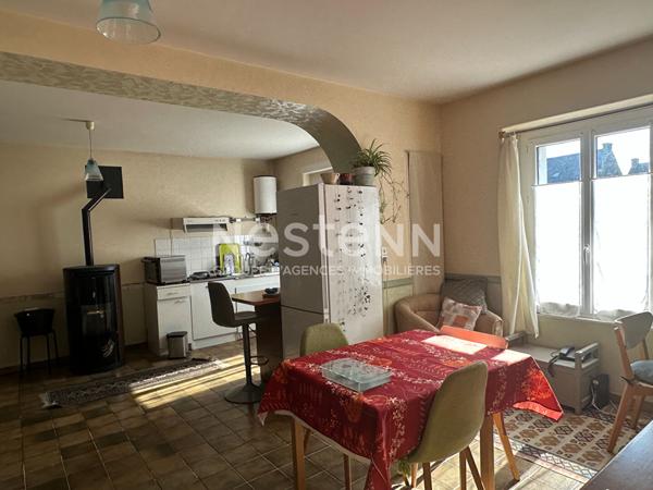 Maison en pierre, centre bourg à Caden !